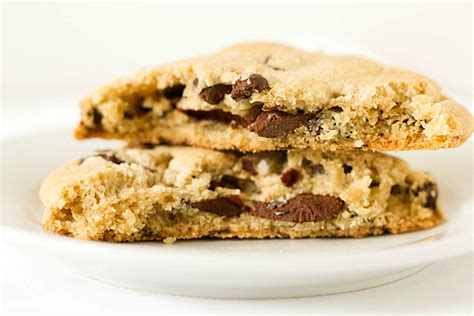 the-new-york-times-chocolate-chip-cookies-brown image