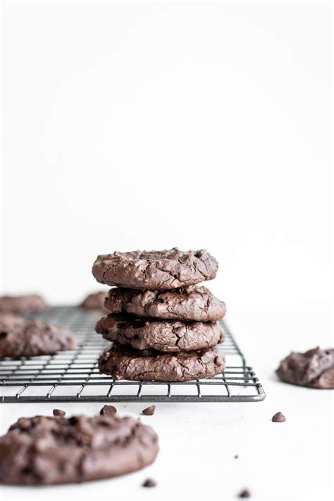 double-chocolate-vegan-protein-cookies image