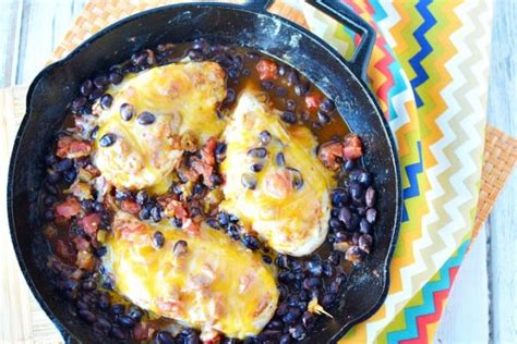 low-carb-one-dish-meal-chicken-black-beans-skillet image