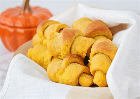 pumpkin-dinner-rolls-recipe-fluffy-somewhat-simple image