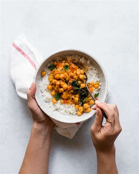 curried-chickpeas-with-mint-and-cilantro-chutney image