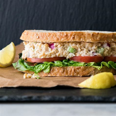 chickpea-of-the-sea-tuna-salad-sandwich-the image