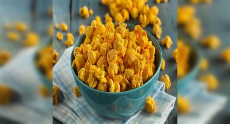 cheesy-popcorn-recipe-how-to-make-cheesy-popcorn image
