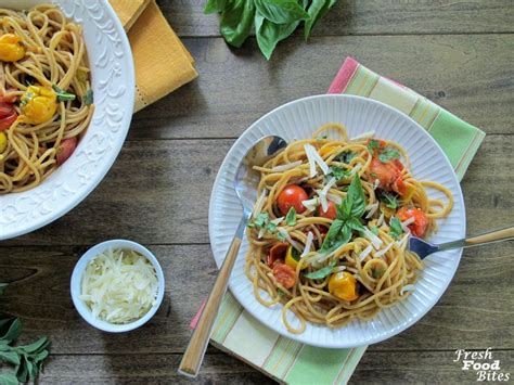 fresh-tomato-basil-pasta-sauce-recipe-fresh-food-bites image