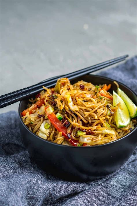vegan-singapore-noodles-the-curious-chickpea image