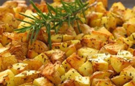 oven-roasted-potatoes-with-garlic-and-rosemary image