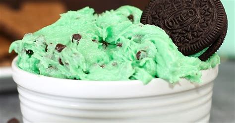 mint-chocolate-chip-cookie-dough-dip-video image