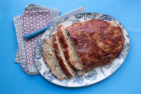 greek-turkey-meatloaf-recipe-the-mom-100 image