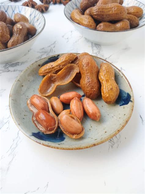 easy-chinese-boiled-peanuts-水煮五香花生-assorted-eats image
