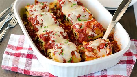 cheesy-lasagna-roll-ups-recipe-pillsburycom image