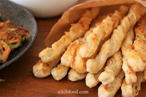 crispy-golden-parmesan-sticks-full-of-gooey-cheese-nikib image