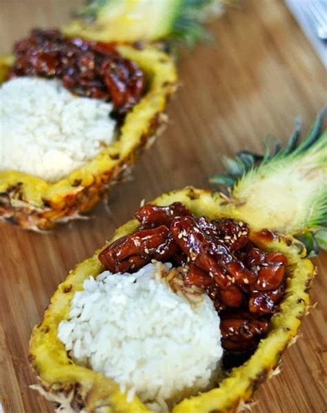 pineapple-bowl-recipes-are-the-perfect-way-to-sweeten image