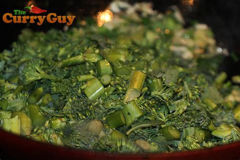 garlic-broccoli-spicy-delicious-broccoli-recipe-the image