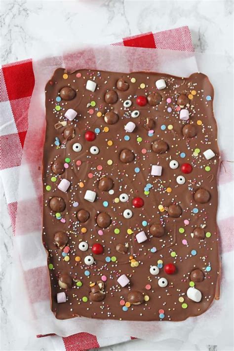 red-nose-day-chocolate-bark-my-fussy-eater-easy image