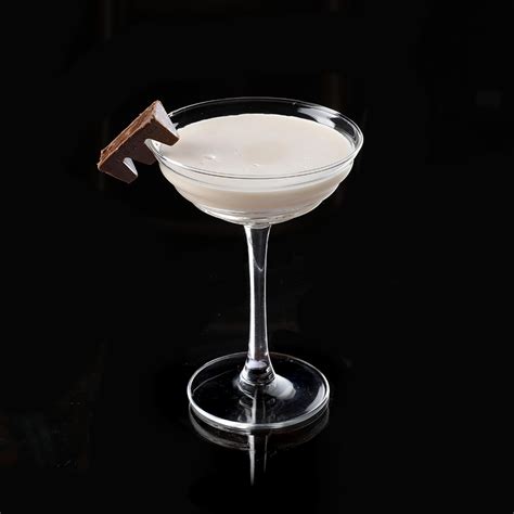 toblerone-cocktail-diffords-guide image