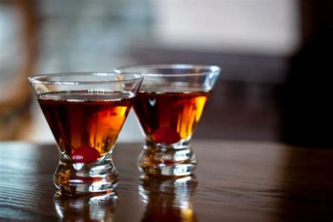 manhattan-cocktail image