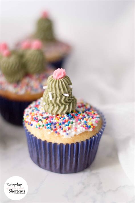 cactus-succulent-cupcakes-everyday-shortcuts image