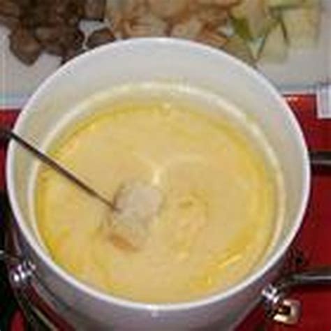 best-italian-cheese-fondue-recipe-how-to-make image