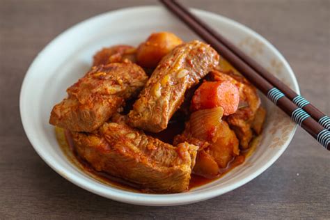 spicy-korean-braised-pork-ribs-galbi-bokkeum-tang image