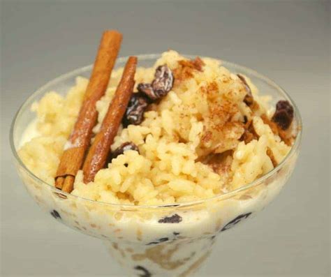 ninja-foodi-rum-raisin-rice-pudding-fork-to-spoon image