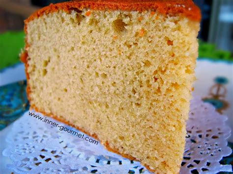 a-light-and-fluffy-sponge-cake-alicas-pepper-pot image