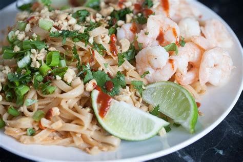 shrimp-thai-rice-noodles-easy-and-delicious-30-minute image