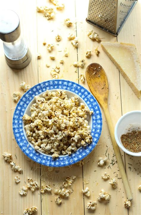 garlic-parmesan-popcorn-quick-easy-the-girl-on image
