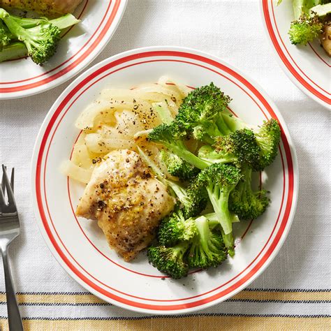 lemon-garlic-dump-chicken-thighs-with-broccoli image