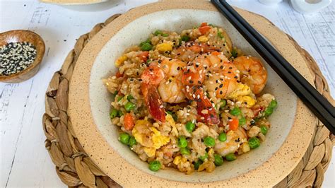 instant-pot-shrimp-fried-rice-recipe-mashedcom image