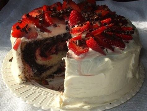 recipe-neapolitan-cake-duncan-hines-canada image