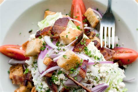 even-salad-is-better-with-bacon-10-bacon-spiked-salad image