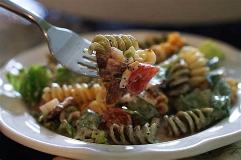 blt-pasta-salad-recipe-bowl-me-over image