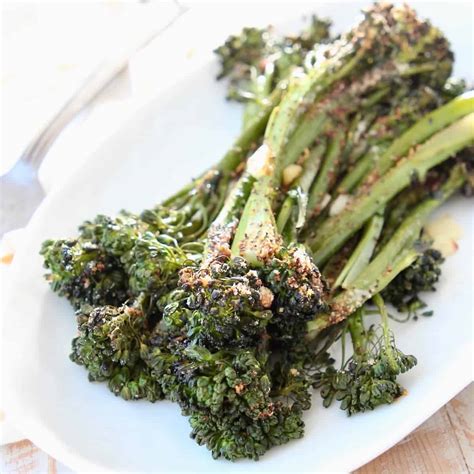 easy-roasted-garlic-parmesan-broccolini image