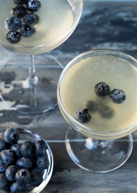 blueberry-martini-recipe-garnish-with-lemon image