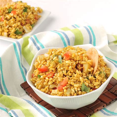 bhel-puri-recipe-famous-indian-bombay-chaat-with image