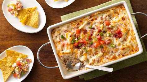 baked-blt-dip-recipe-thats-impossible-to-stop-eating image
