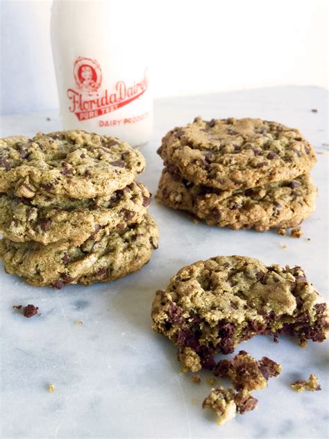 buckwheat-chocolate-chip-cookies-video-in-jennies image