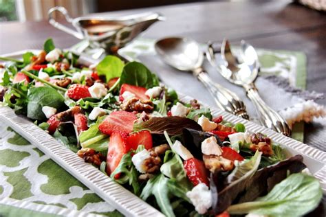 spring-salad-love-strawberry-walnut-salad image