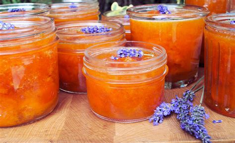 french-set-apricot-and-lavender-jam-confiture image