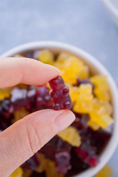 healthy-gummy-bear-recipe-the-clean-eating-couple image