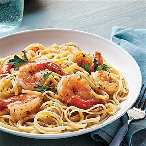 shrimp-scampi-linguine-recipe-myrecipes image