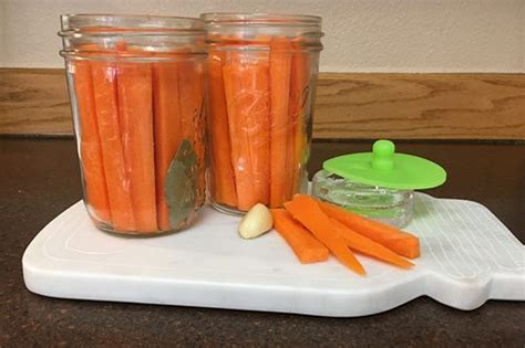 lacto-fermented-carrots-recipe-fermenters-kitchen image