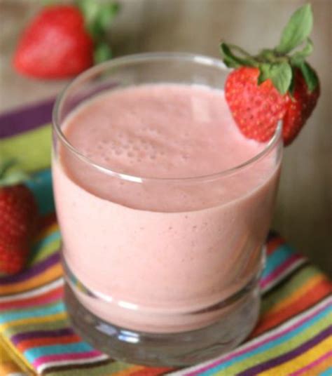 strawberry-lemonade-smoothie-dairy-free image