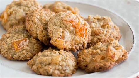 oatmeal-cookies-with-dried-apricots-food-wine image