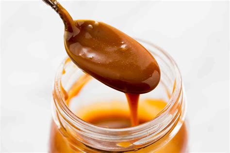 how-to-make-caramel-sauce-simply image