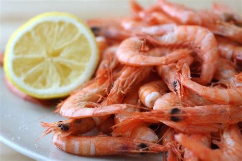 perfect-boiled-shrimp-recipe-gambas-cocidas-spanish image