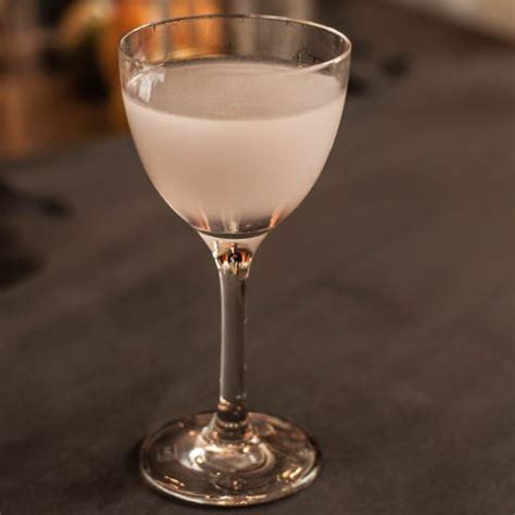 polar-bear-cocktail-recipe-liquorcom image