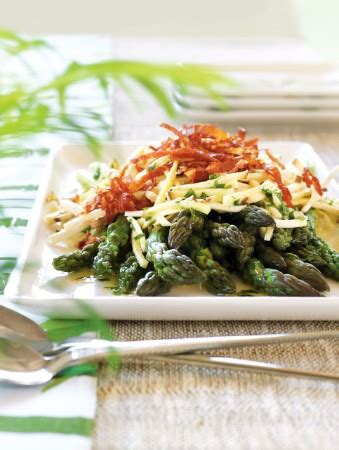 recipe-asparagus-and-king-mushroom-salad-with-crisp image