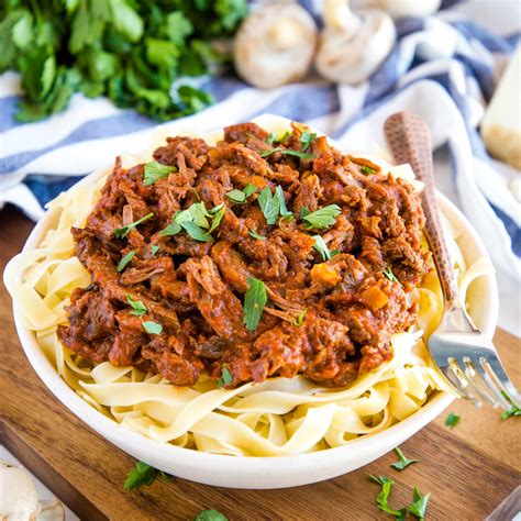 easy-slow-cooker-beef-ragu-easy-family-meal-the image