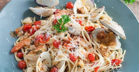 10-best-pasta-with-seafood-medley-recipes-yummly image